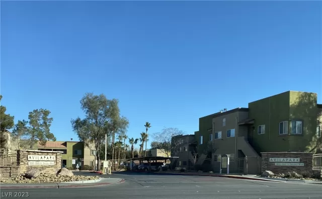 MLS: 2468482 Condo For Sale