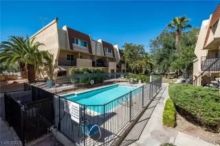 Photo #1: 2468483 Listing 