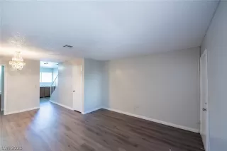 Photo #4: 2468483 Listing 