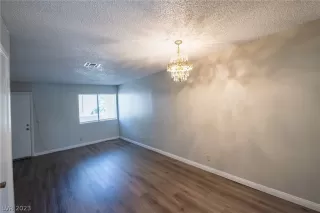 Photo #6: 2468483 Listing 