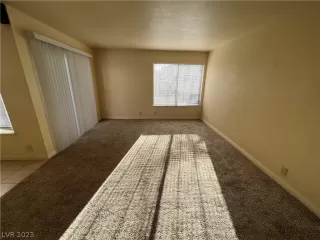 Photo #6: 2468491 Listing 