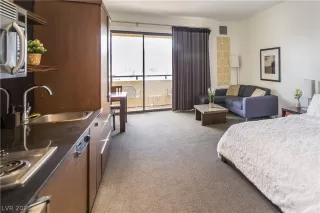 Photo #6: 2468515 Listing