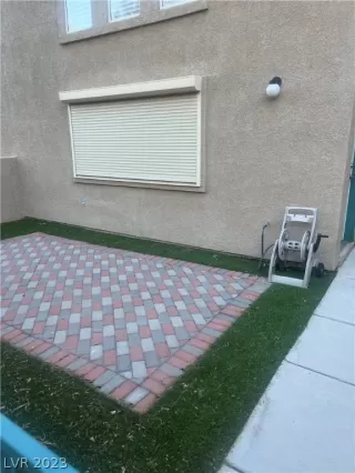 Photo #2: 2468529 Listing