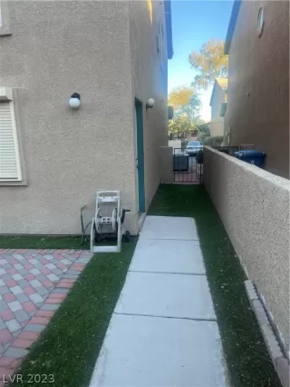 Photo #3: 2468529 Listing