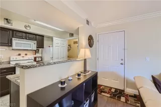 Photo #3: 2468600 Listing 