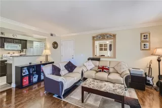 Photo #5: 2468600 Listing 