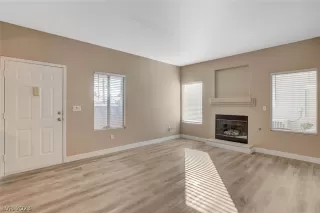 Photo #4: 2468601 Listing