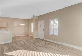 Photo #5: 2468601 Listing