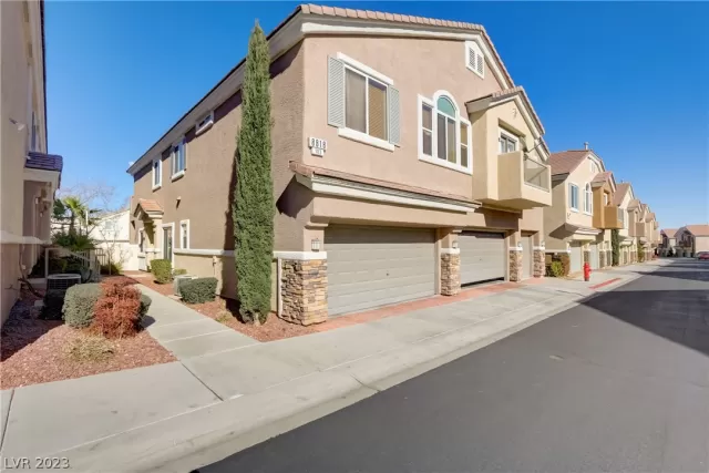 MLS: 2468634 Condo For Sale