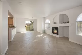 Photo #3: 2468662 Listing