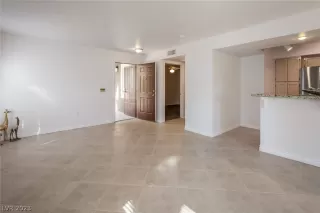 Photo #6: 2468662 Listing