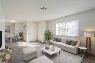 Photo #2: 2468667 Listing 