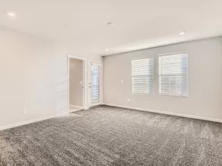 Photo #4: 2468669 Listing 