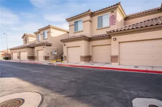 Photo #1: 2468681 Listing 