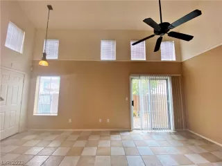 Photo #2: 2468693 Listing 