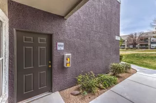 Photo #4: 2468738 Listing 