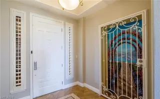 Photo #4: 2468789 Listing
