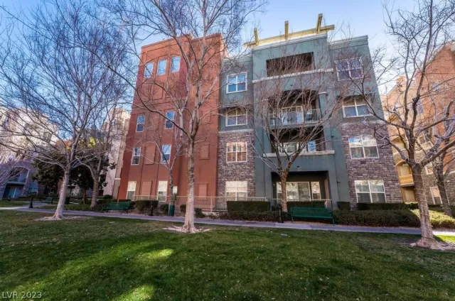 MLS: 2468800 Condo For Sale