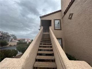 Photo #2: 2468863 Listing 