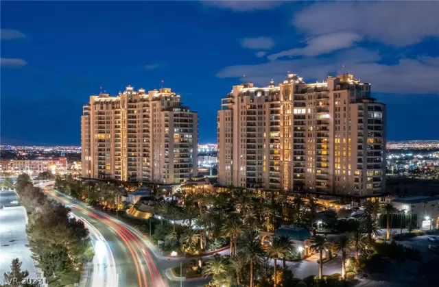 MLS: 2468872 Condo For Sale