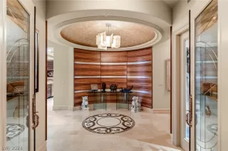 Photo #1: 2468872 Listing