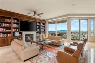 Photo #4: 2468872 Listing