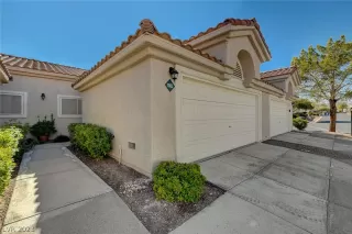 Photo #1: 2468881 Listing 