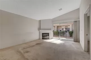 Photo #2: 2468881 Listing 