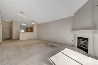 Photo #3: 2468881 Listing 