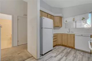 Photo #5: 2468881 Listing 