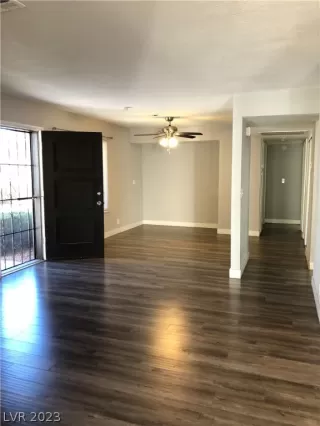 Photo #6: 2468887 Listing