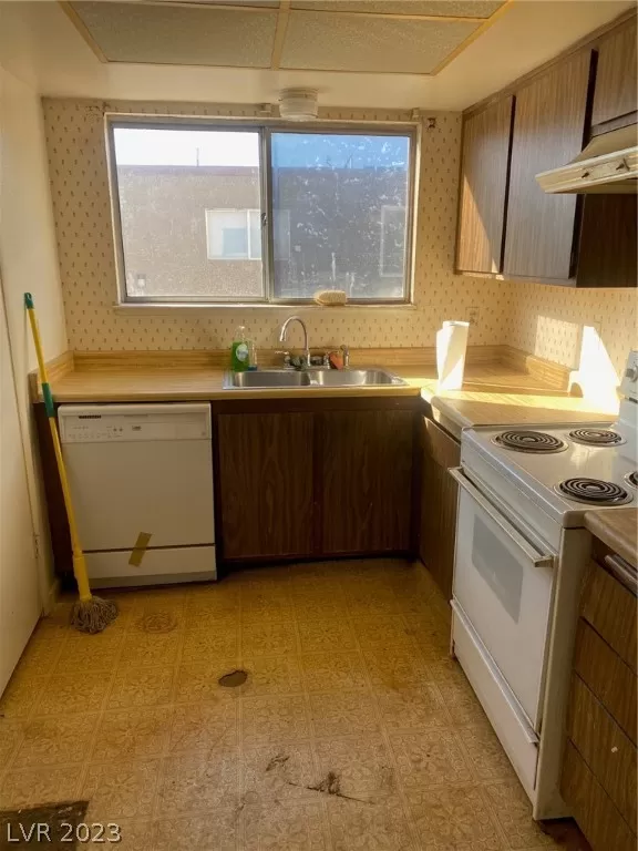 MLS: 2468895 Condo For Sale
