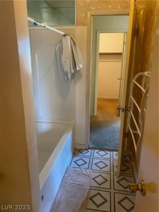 Photo #3: 2468895 Listing 