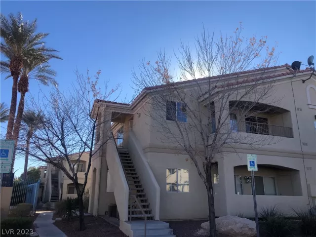 MLS: 2468964 Condo For Sale