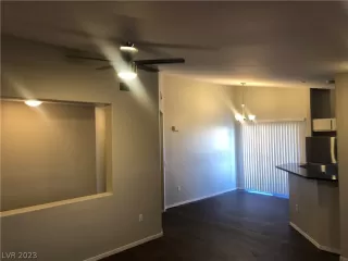 Photo #2: 2468964 Listing 