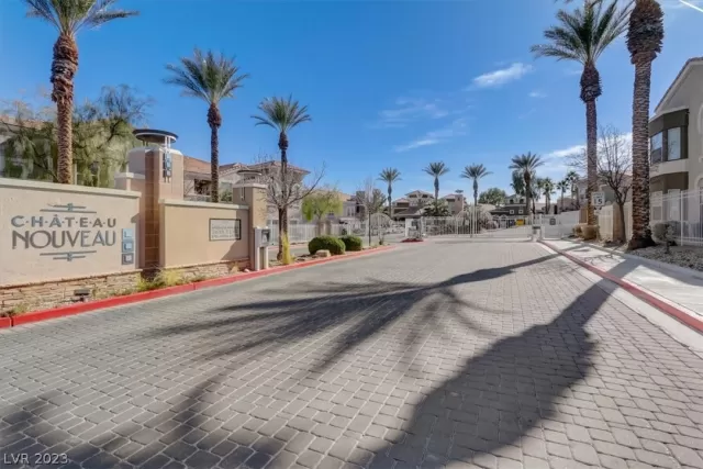 MLS: 2468965 Condo For Sale