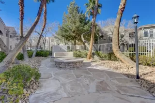 Photo #2: 2468965 Listing 