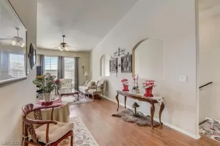 Photo #6: 2468965 Listing 