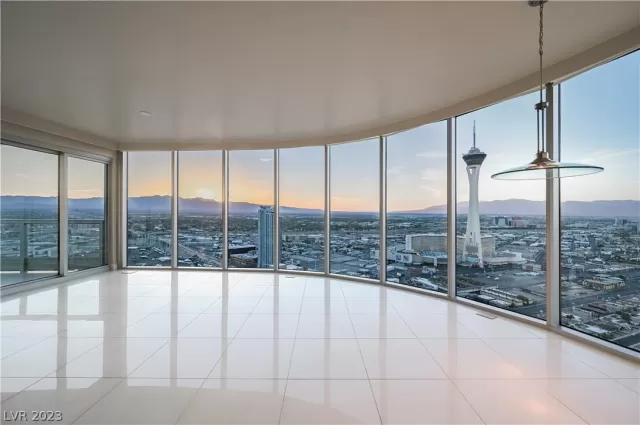 MLS: 2468979 Condo For Sale