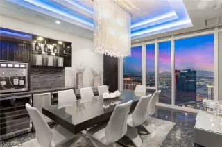 Photo #1: 2468986 Listing 