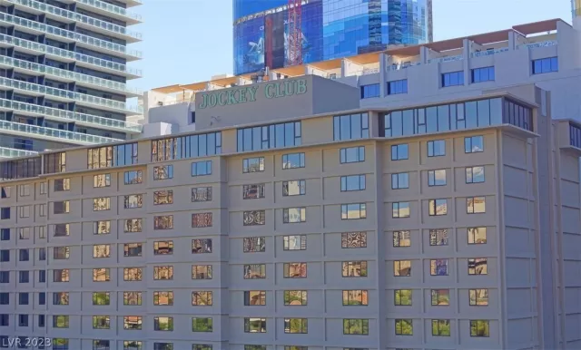 MLS: 2468994 Condo For Sale