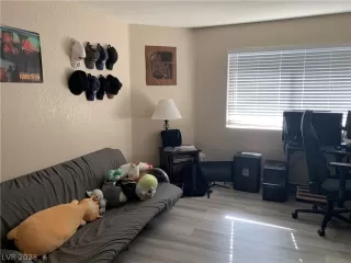 Photo #6: 2468997 Listing 