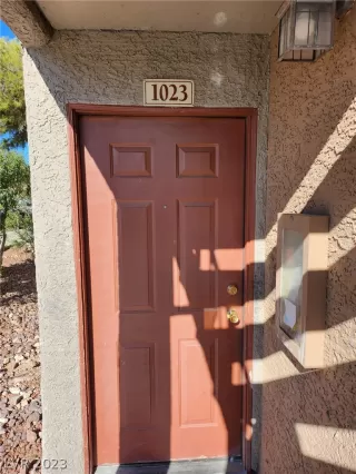 Photo #4: 2468998 Listing 