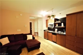 Photo #3: 2469019 Listing 