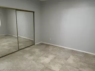 Photo #5: 2469069 Listing