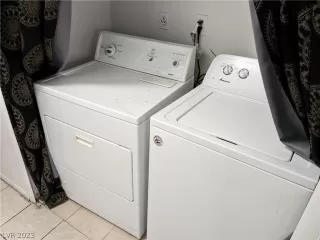 Photo #3: 2469098 Listing 