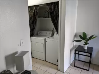 Photo #4: 2469098 Listing 