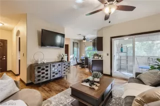 Photo #2: 2469099 Listing