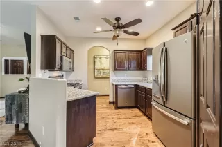 Photo #6: 2469099 Listing