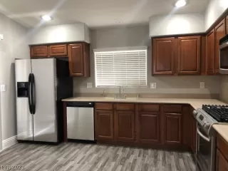 Photo #3: 2469169 Listing 